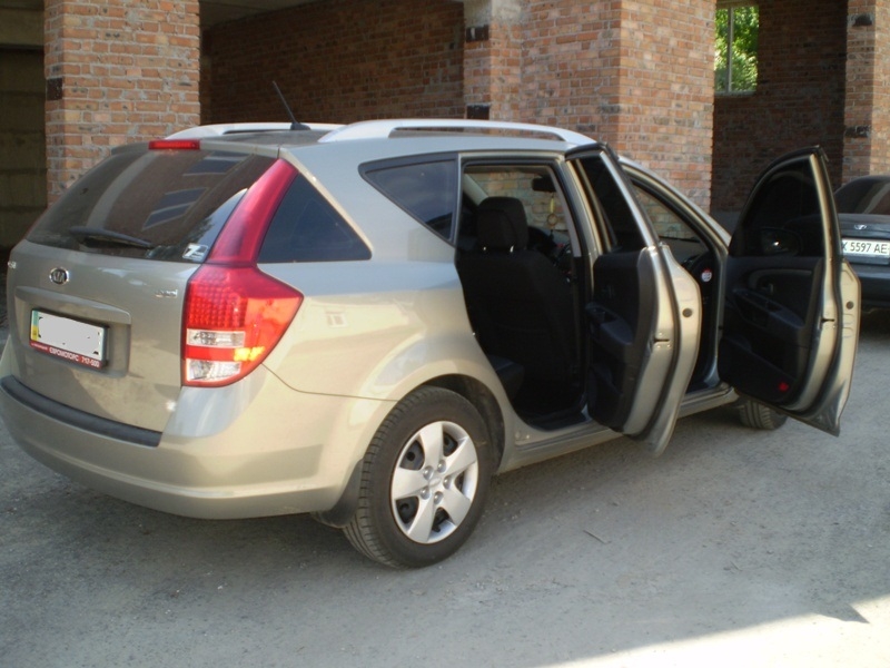 KIA Cee'd SW _*№003В* - изображениe 4