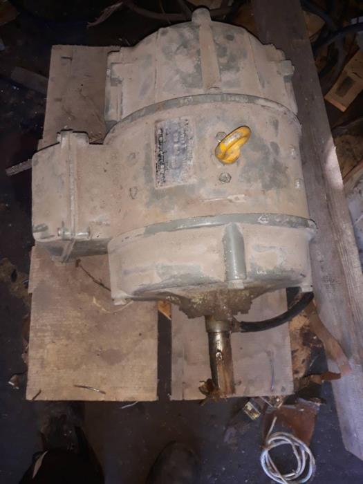 Продам двигатель постоянного тока - изображениe 2