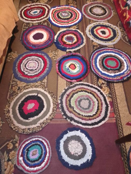 Продам коврики вязані кружки