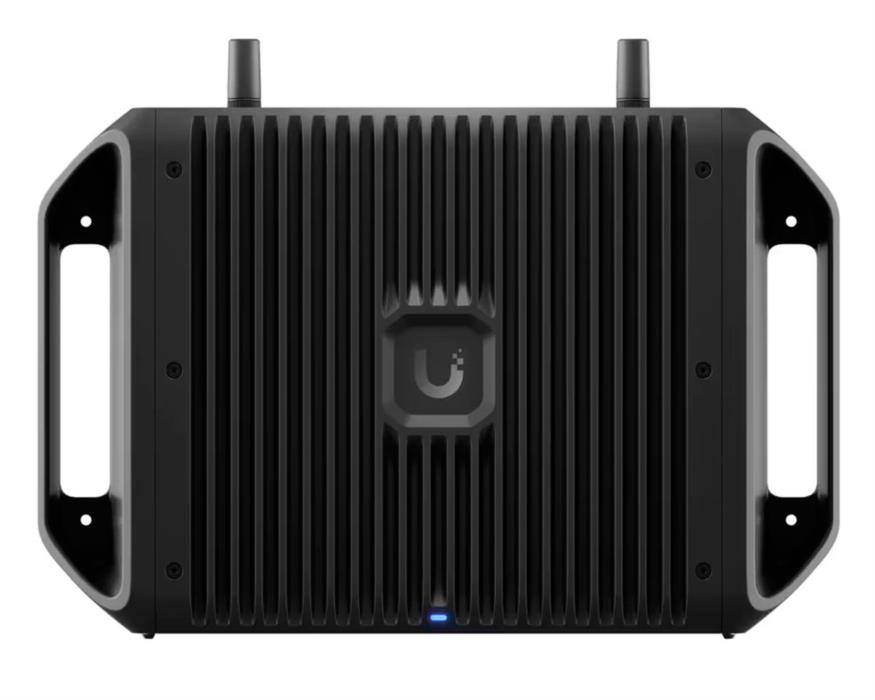 Надежный маршрутизатор Ubiquiti UCG-Industrial с быстрой доставкой