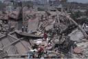 Погибших под обломками торгового центра в Бангладеш уже больше 700